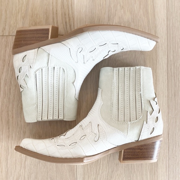 NWOT Coconuts by Matisse Milo Western Booties - Picture 4 of 14